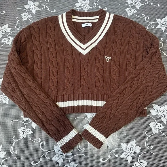 Aritzia TNA Clay Crop Varsity Sweater Sweater Sz Small - Picture 1 of 6